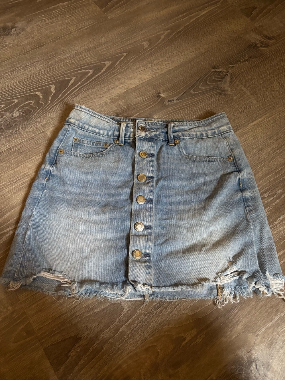 American Eagle Outfitters Light Blue Button-Front Distressed Denim Mini Skirt